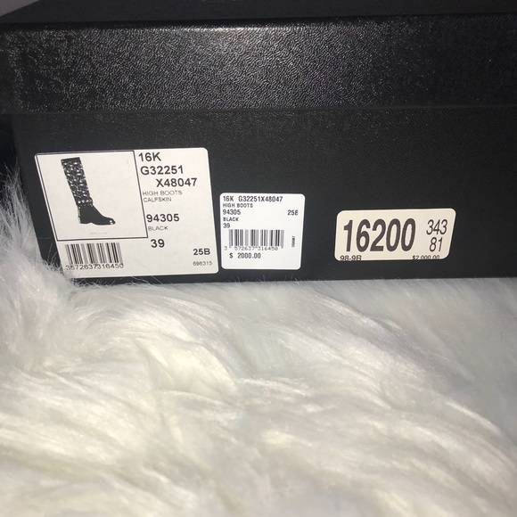 CHANEL HIGH BOOTS WITH ANKLE TIES - Picture 4 of 5